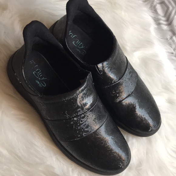 Infinity breeze work shoes by Cherokee black Sz 11 - Picture 1 of 8